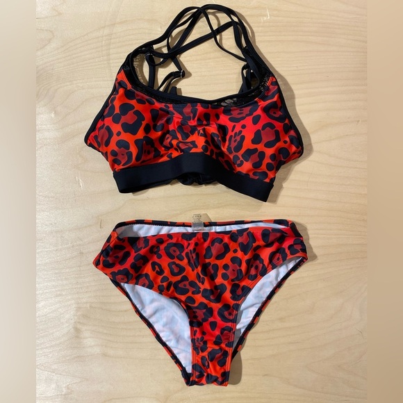 Two Piece Swim Suit size Small (IO) - Picture 5 of 15